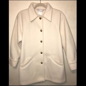 Pearl white color coat